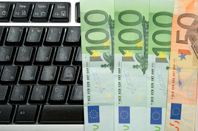 Finanțări, Foto: © Amelik | Dreamstime.com