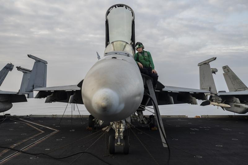 Portavionul USS Dwight Eisenhower , Foto: Bernat Armangue / AP / Profimedia