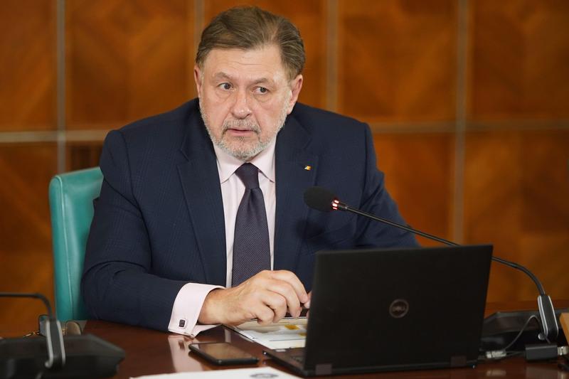 Alexandru Rafila, ministrul Sănătății, în cadrul ședinței de guvern de la Palatul Victoria din data de 11 aprilie 2024., Foto: Lucian Alecu / Alamy / Alamy / Profimedia